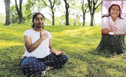 Shri Mataji Nirmala Devi: Women Practicing Sahaja Yoga Meditation