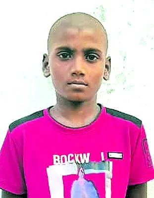 గాంధీ వేషంలో ఒడిశాకు.. 