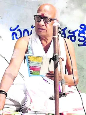 58 ఏళ్లుగా పంచాంగ పఠనం
