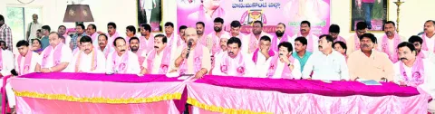 కాంగ్రెస్‌ అంటేనే మోసం, వంచన