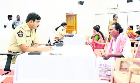 ఉద్యోగాల పేరిట మోసం