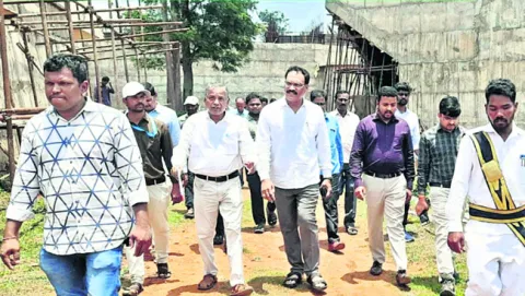 సమర యోధుల మ్యూజియాన్ని త్వరితగతిన పూర్తి చేయాలి 
