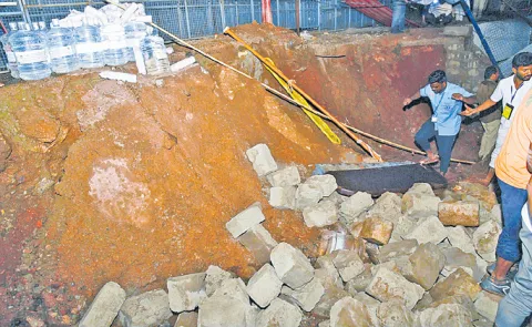 Chandrababu Govt Negligence Taken Lives Of 7 People At Simhachalam Tragedy1