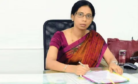 Senior IAS officer got injured by pet dog in Chennai15