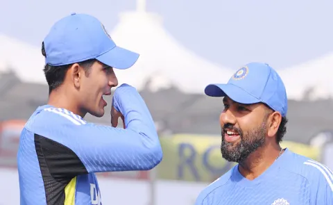 Gavaskar Snubs Gill Wants This Star To Replace Rohit As Test Captain5