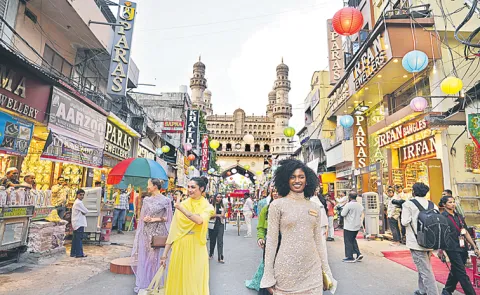 Miss World contestants heritage walk in Hyderabad Old City5