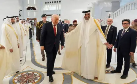 Donald Trump stunning comments about the emir palace13