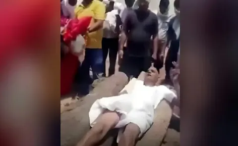 Son lies on pyre over silver bangles and halts mother cremation in Jaipur13