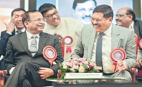 CJI Gavai displeased over protocol lapse during first visit to Maharashtra12