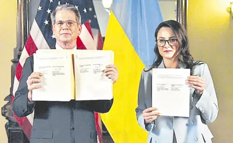 US and Ukraine sign long-awaited natural resources deal12