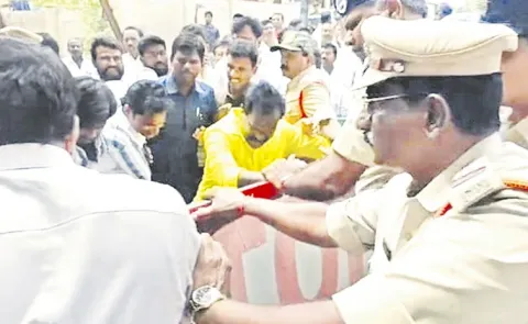 TDP MLA Kolikapudi Srinivasa Rao Overaction at Tiruvuru Municipal Election Center5