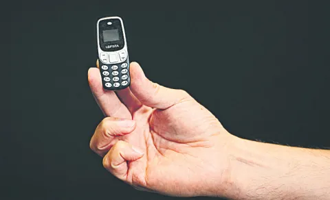 France Launches Operation In 66 Prisons To Seize Mini-mobile Phones12