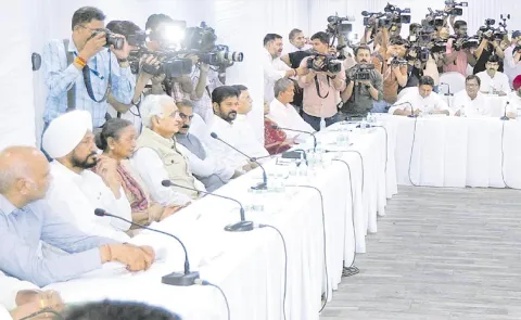 CWC urges centre to adopt telangana model for conducting caste census12
