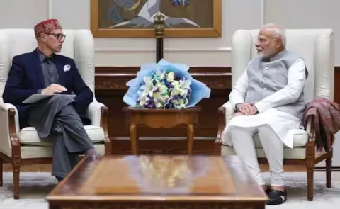Omar Abdullah discusses Jammu Kashmir situation with PM Modi13