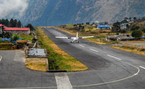 Why is Lukla the most dangerous airport in the world 5 Facts12