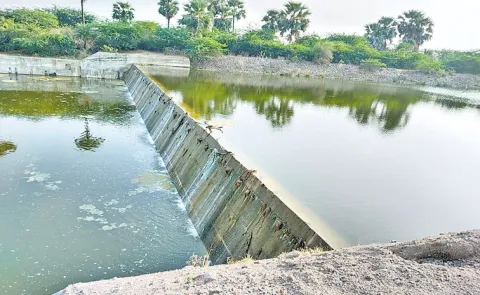Plenty of water even in summer with construction of check dams4