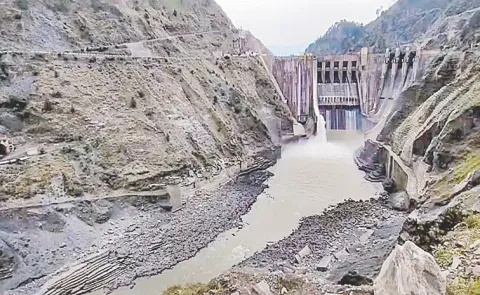 India cuts water flow to Pakistan through Baglihar dam after Indus Treaty13