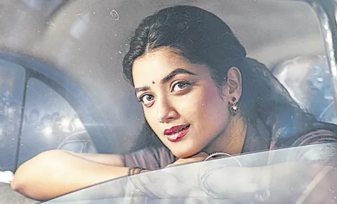Kaantha dropped look poster of Bhagyashri Borse