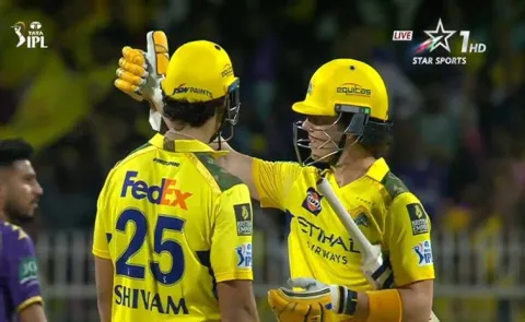 IPL 2025: CSK Beat KKR By 2 Wickets2