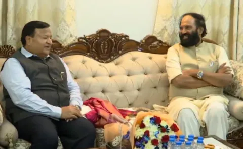 Telangana Minister Uttam Kumar Reddy Meets Atul Jain15