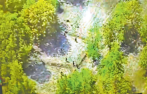 Massive encounter between police and Maoists