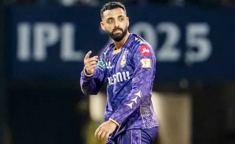 IPL 2025: BCCI Punishes KKR Spinner Varun Chakravarthy With Fine Why7