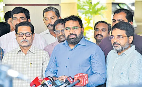 Sakshi Editor Dhananjaya Reddy Fires On Chandrababu Govt3