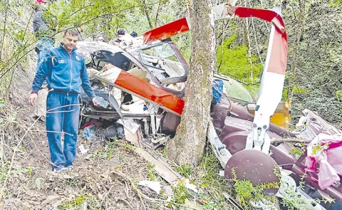 Helicopter crashes in Uttarakhand15