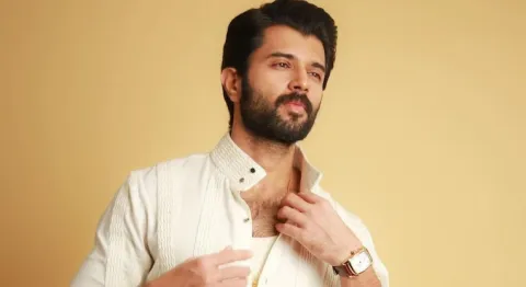 Vijay Devarakonda Donates Indian Army