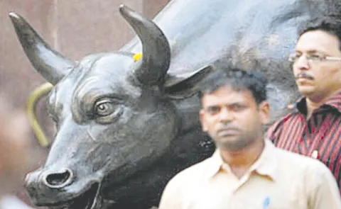 Sensex snaps 4-day rally Nifty ends unchanged in volatile trade