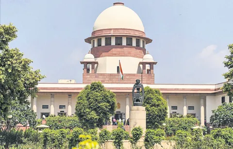 SIT officers third degree against two constables8