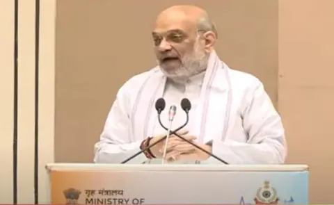 Those Who Speak English In Country Will Soon Feel Ashamed: Amit Shah4