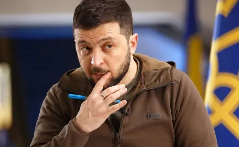 Mega Drone Attack on Russia; Zelensky Shares Details15