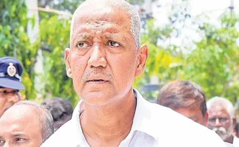 Vallabhaneni Vamsi Discharge From Ayush Hospital10