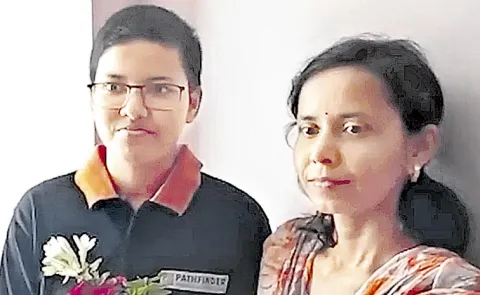 Devdutta Majhi tops JEE Advanced in female category12