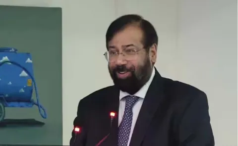 Harsh Goenkas Speech No Talks On Sunday Work, Staring At Wife Goes Viral14