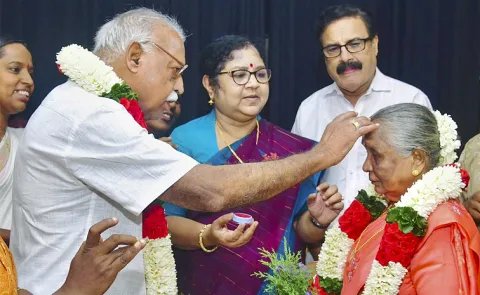 79-Year-Old Man Marries 75-Year-Old Sweetheart At Kerala