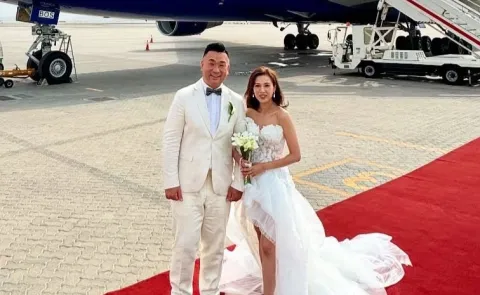 Sam Chui, an aviation influencer, celebrated his wedding On Sky15