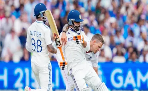 Carse tries to put arm around Jadeja neck Stokes intervenes Video Viral4