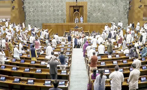 Lok Sabha to introduce digital attendance for MPs15