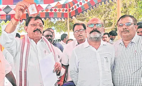 TDP MLA Koneti Adimoolam Fire On Former MLA Hemalatha