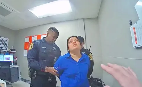 Indian woman in US caught stealing items14