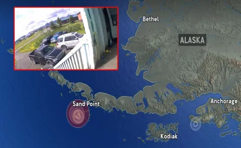 USA Alaska Hits Earthquake And Tsunami3