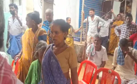 Womens fires On Chandrababu, Pawan Kalyan