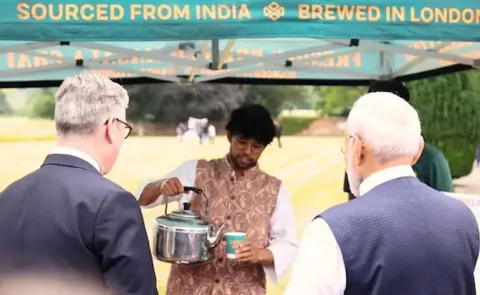Indian Origin Entrepreneur Who Served Tea To PM Modi Goes Viral14