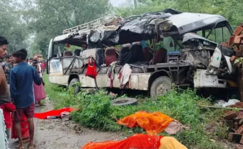 18 Kanwariyas Killed Several Injured in Bus Collision in Jharkhand