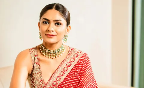 Sivakarthikeyan Suggest Mrunal Thakur for His Movie