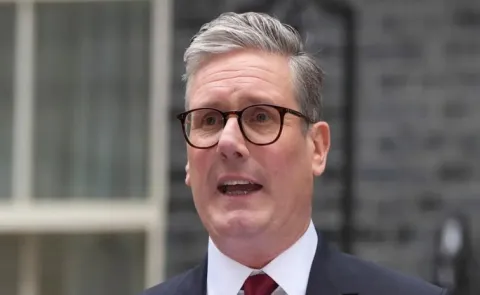 UK Prime Minister Keir Starmer warned illegal immigrants of immediate detention and deportation