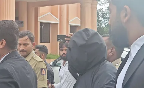 Man who Complained of Mass Burials in Karnataka Arrested