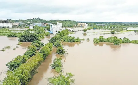 Heavy rain lashes Nirmal district